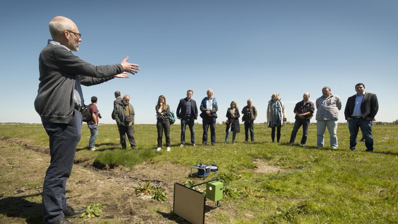 De camaraval wordt uitgelegd