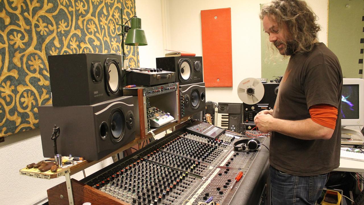 Arjen de Vreede in studio Kytopia