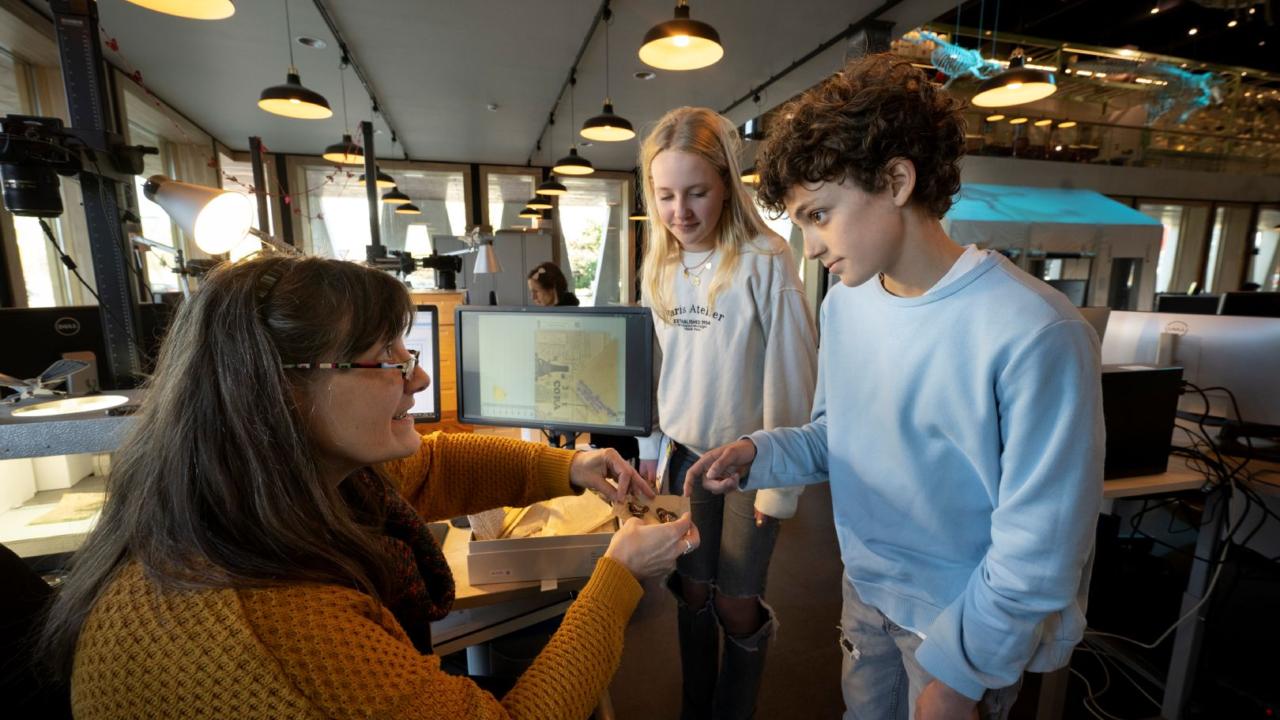 Vrijwilligers in de Werkstraat