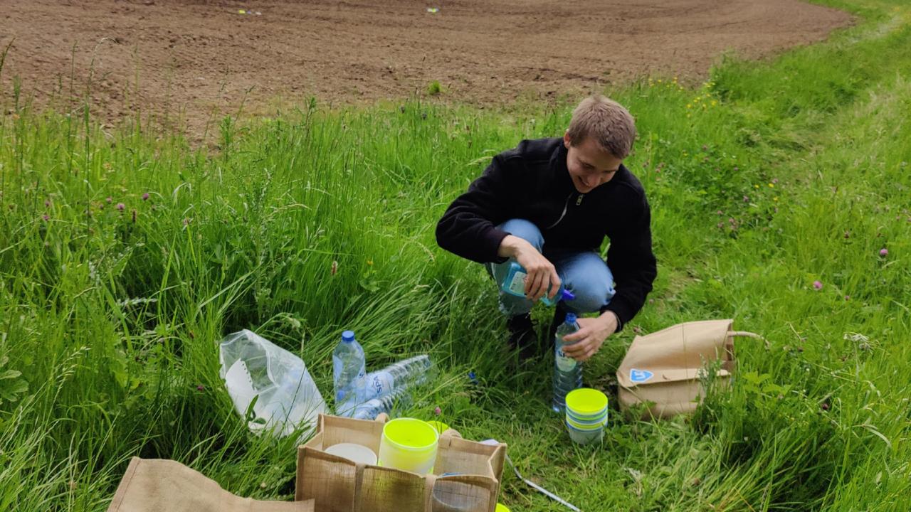 Merijn die onderzoek doet