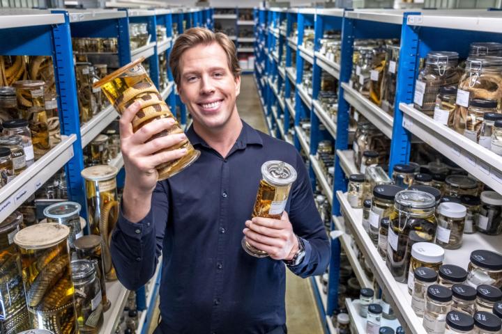 Freek in het slangendepot